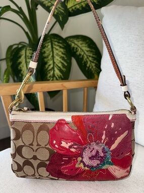 Coach LimitedEdition VTG Y2K Signature Canvas Leather Poppy Floral Demi Mini Bag